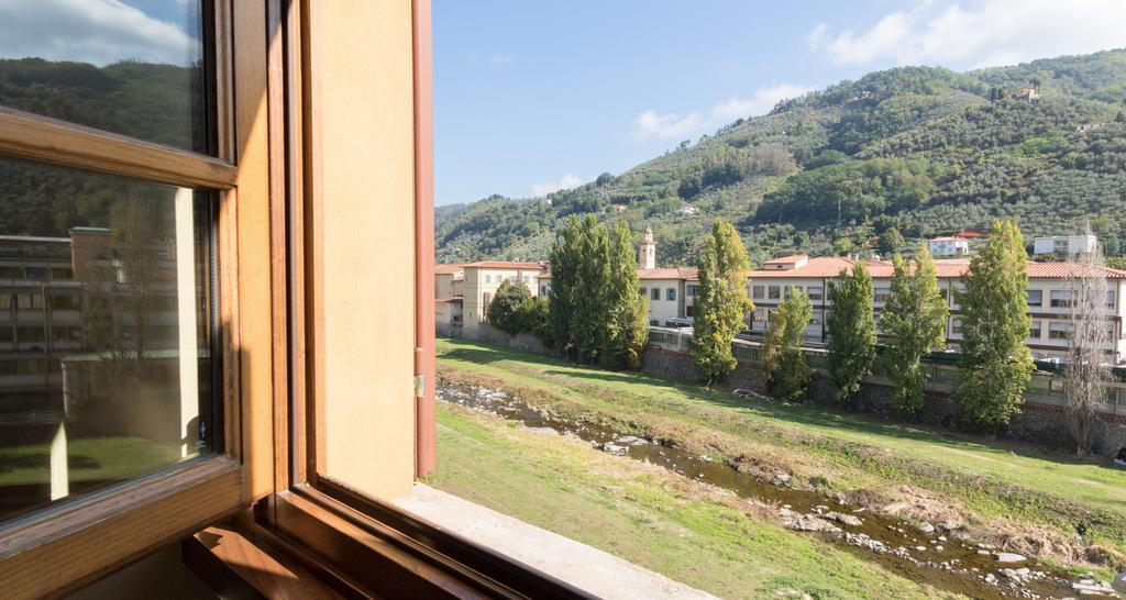 Palazzo Piazza Mazzini Hotell Pescia Eksteriør bilde